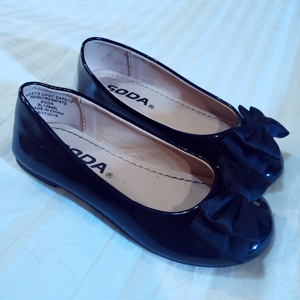 Little girl shoes. 9. Great condition!